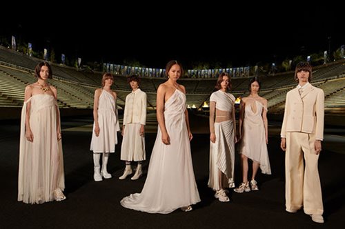 Dior Cruise 2022 | Μια ωδή στο αρχαιοελληνικό παρελθόν αλλά με το βλέμμα στραμμένο στο μέλλον