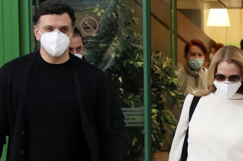 Βασίλης Κικίλιας: Φιλάει τρυφερά τον γιο του και το Instagram λιώνει