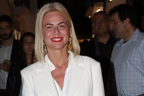 «Happy Father’s day. Για 4η φορά μπαμπάς»: Η φωτογραφία της Κοντοβά με τον Καλημέρη και τη μικρή Ada