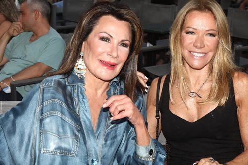 Γιάννα Αγγελοπούλου Δασκαλάκη: Η ανατρεπτική εμφάνιση στο «Θέατρο Άλσος»