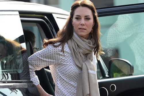 Το παντελόνι της Κέιτ Μίντλετον κοστίζει 29.99 ευρώ. Κάντο δικό σου πριν εξαντληθεί