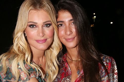 Χριστιάνα Μπέτα: Η πανέμορφη κόρη της Νατάσας Θεοδωρίδου στη Μύκονο