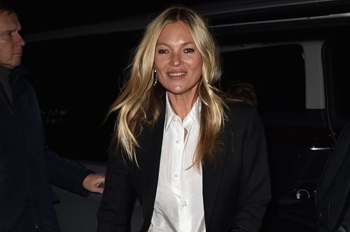 Kate Moss | Πρωταγωνιστεί στην καμπάνια της νέας συλλογής εσωρούχων της Kim Kardashian