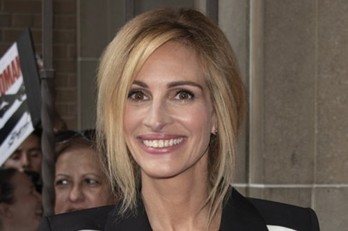 H κόρη της Τζούλια Ρόμπερτς, Χέιζελ Μόντερ, στην παρθενική της εμφάνιση στο κόκκινο χαλί