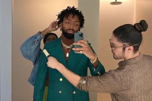 Κέρμπι Τζιν-Ρέιμοντ: Ο πρώτος Αφροαμερικανός σχεδιαστής στην Εβδομάδα Μόδας στο Παρίσι