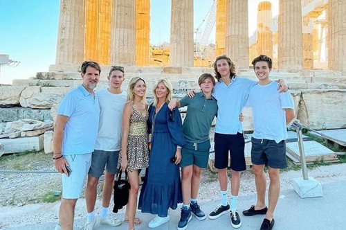 Μαρία Ολυμπία: Fashion icon στην Ακρόπολη με τον αγαπημένο της η κόρη του Παύλου και της Μαρί Σαντάλ