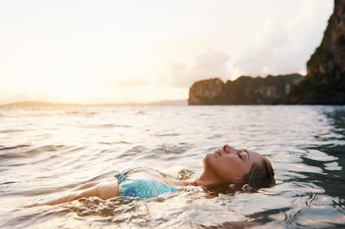 Κολύμπι ή τρέξιμο; Ποια από τις δύο μορφές άσκησης είναι πιο αποτελεσματική;