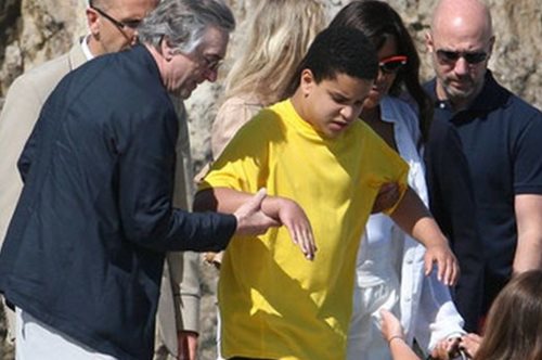 Ο Ρόμπερτ Ντε Νίρο μιλά πρώτη φορά για τον αυτιστικό του γιο. Πού ρίχνει ευθύνες