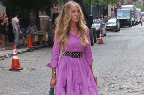 H Baguette bag επιστρέφει χάρη στην «Carrie Bradshaw»