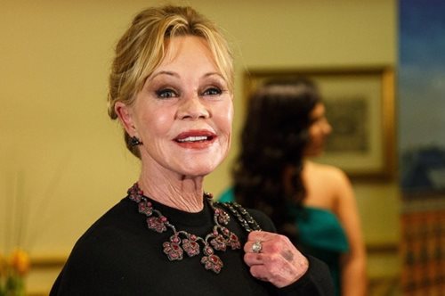 Η Μέλανι Γκρίφιθ μεγάλωσε με λιοντάρια, τίγρεις και δύο ελέφαντες! Κυριολεκτικά