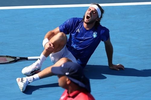 Ολυμπιακοί Αγώνες: Ήττα του Στέφανου Τσιτσιπά μετά από ματς θρίλερ και τραυματισμό