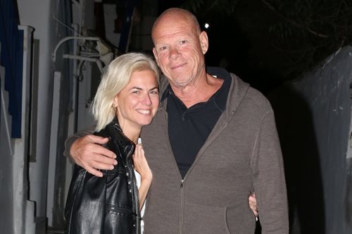 Χριστίνα Κοντοβά | Μας δείχνει το σπίτι που μένει στην Ουγκάντα με τη μικρή Ada 