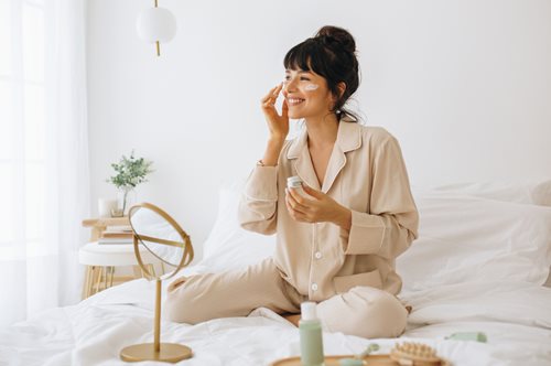 4 μυστικά για την καλοκαιρινή περιποίηση του προσώπου σου