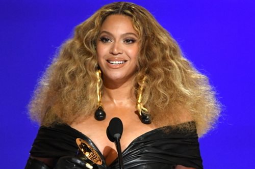 «Επικεντρώθηκα τόσο πολύ στις δίαιτες που αγνόησα την ίδια μου την υγεία»