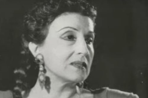 «Μα, Κατίνα μου, σταμάτα για λίγο τις μακαρονάδες και θα σου εξαφανίσω το στομάχι»