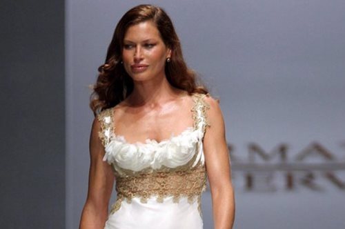 «Ο σύζυγος της Λίντα Εβαντζελίστα με βίαζε για μήνες και με 