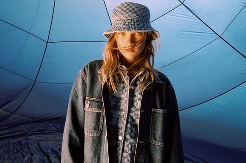 Ο τρόπος που θα φορέσουμε τα ντένιμ ρούχα μας το φθινόπωρο του 2021 