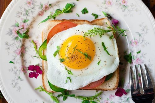 Tι ακριβώς είναι η μακροθρεπτική δίαιτα και γιατί μπορεί να μας βοηθήσει να ζήσουμε καλύτερα;