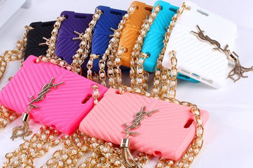 Γιατί o οίκος Saint Laurent έσβησε όλα τα post του στο Instagram