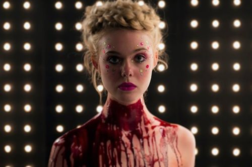 Είναι το «The Neon Demon» η πιο σεξιστική - τρομακτική ταινία του 2016;