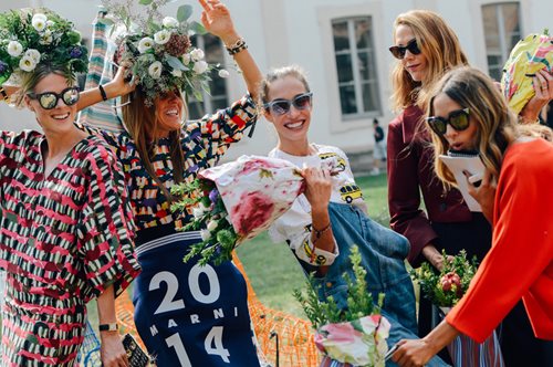 Τι να μην φορέσεις φέτος την άνοιξη: Κάποια πράγματα είναι πολύ ντεμοντέ 