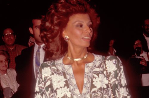 Ο Μάρλον Μπράντο στην Ακρόπολη και η Σοφία Λόρεν στο κέντρο της Αθήνας