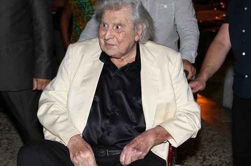 Πέθανε ο Μίκης Θεοδωράκης