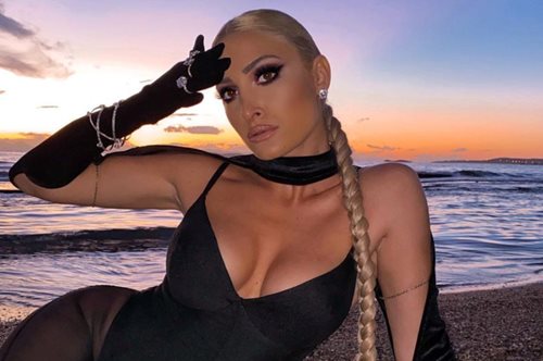 H Ιωάννα Τούνη, o Mad Clip και o Μίκης Θεοδωράκης