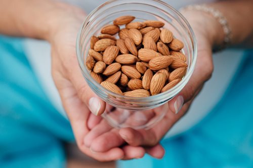 Έξι λόγοι που τα αμύγδαλα είναι το τέλειο σνακ
