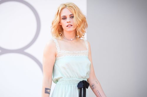 Κρίστεν Στιούαρτ: Την χειροκροτούσαν επί πέντε λεπτά για την ερμηνεία της στο «Spencer»