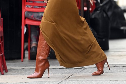 5 ζευγάρια μπότες, ιδανικά για το φθινόπωρο, που βρήκαμε σε Zara, H&M και Marks & Spencer