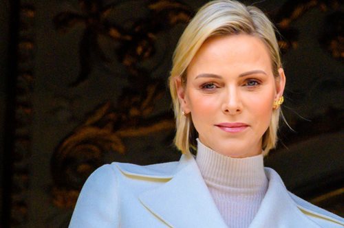 Η Σαρλίν επιστρέφει στο Instagram και θολώνει ακόμα περισσότερο το τοπίο