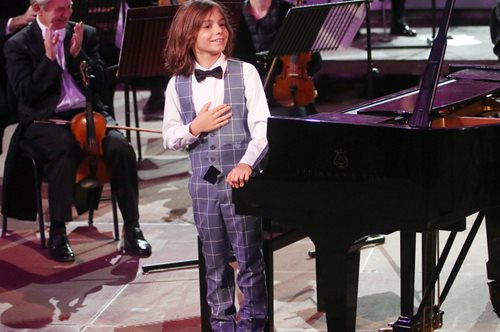 Ο νεότερος σολίστ στην ιστορία του Ηρωδείου: Ο 9χρονος Στέλιος Κερασίδης πραγματοποίησε το όνειρο 