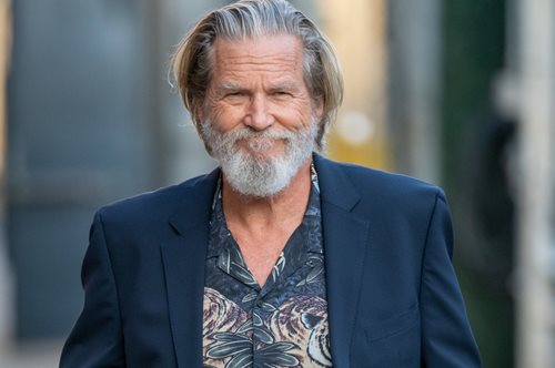 «Είμαι πολύ καλύτερα, αλλά ο κόβιντ μου άλλαξε τα φώτα»: Ο Τζεφ Μπρίτζες νίκησε τον καρκίνο 