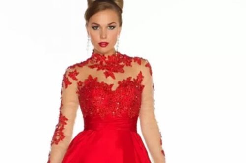 Αγόρασε online το φόρεμα της φωτογραφίας. Δε φαντάζεστε όμως τι της ήρθε