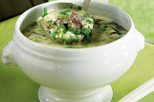 4 Έλληνες σεφ δίνουν την ιδανική συνταγή μαγειρίτσας