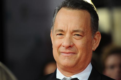 Έχετε ακούσει τον Tom Hanks να μιλά Ελληνικά; Οι ευχές του για το Πάσχα
