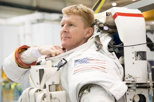 Τα ελληνικά νησιά εντυπωσιάζουν αστροναύτη. Η υπέροχη φωτογραφία που τράβηξε από το διάστημα