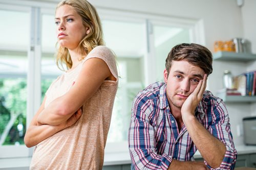 10 εύκολα και γρήγορα τρικ για να «ξεβαρεθείς» στη σχέση σου 