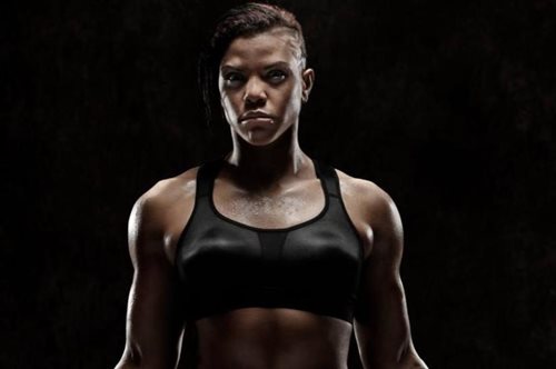 Mια Ελληνίδα διεκδικεί τον ύψιστο τίτλο της παγκόσμιας πυγμαχίας γυναικών