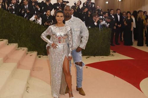 O Kanye ξεπέρασε τον εαυτό του. Δε φαντάζεστε τι δώρο έκανε στην Kim για τη γιορτή της μητέρας