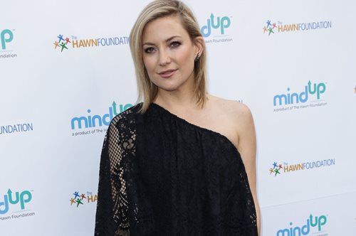 Ακούστε την Kέιτ Χάντσον να τραγουδάει εξαιρετικά το 