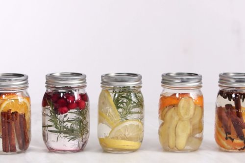 Με αυτά τα αρωματικά χώρου το σπίτι σας θα μυρίζει πιο ωραία από ποτέ 