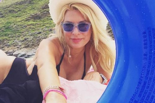 Η Άνδρος της Ελένης Μενεγάκη μέσα από το Instagram