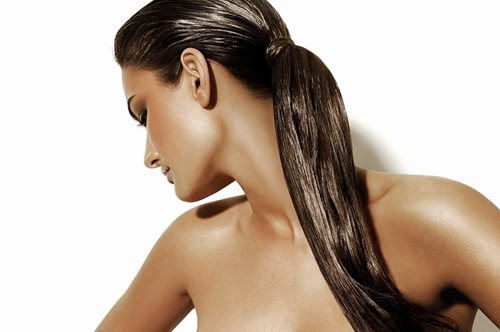 6 μάσκες μαλλιών της L'oreal θρέφουν και «αναγεννούν» τα ταλαιπωρημένα μαλλιά σας