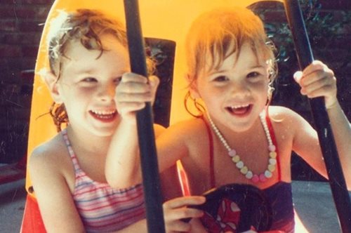 15 πράγματα που μόνο δύο αδερφές μπορούν να καταλάβουν