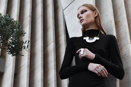 Marmarometry: Τα κοσμήματα που υποστηρίζουν την επιστροφή των γλυπτών του Παρθενώνα