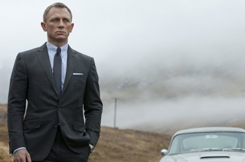 Ο Ντάνιελ Κρεγκ χορεύει -και αποπλανεί- σε νέο διαφημιστικό σποτ βότκας