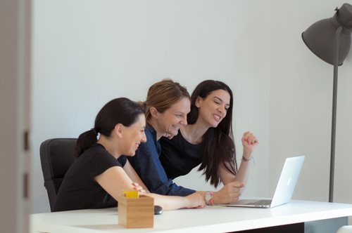 Η Nannuka αναλαμβάνει να βρει την καλύτερη babysitter για το παιδί σας