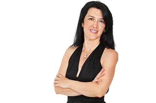  Θεοδώρα Χατζηιωάννου: Η Ελληνίδα που ανοίγει το δρόμο για τη θεραπεία του AIDS